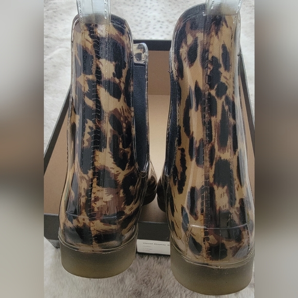J. Crew Chelsea 🐆 Leopard Rain Boots, size 6 - Picture 5 of 8